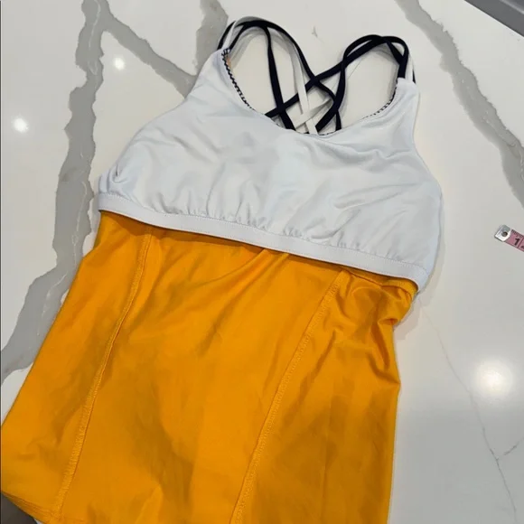 Lucky in Love Vibrant Yellow Tank Top L - Picture 9 of 10